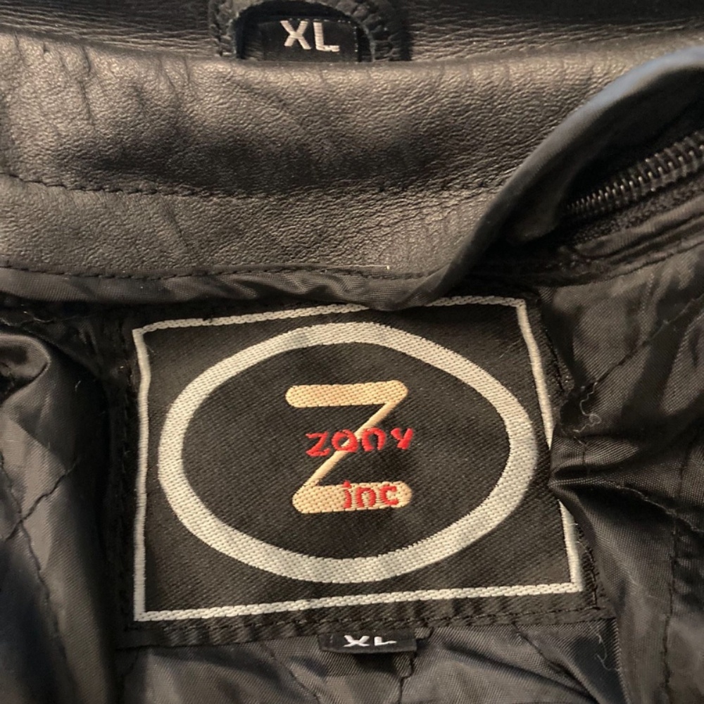 Black leather jacket - Picture 8 of 9